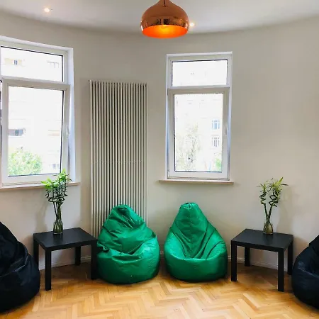 Hostelogy Hostel *